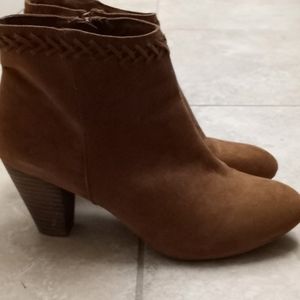 Report ankle boots booties sz 9 rust